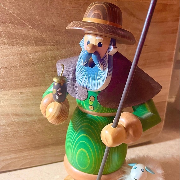 Smoking Shepherd Man. Old World Christmas .Not a Nutcracker. 17 th century - Picture 3 of 11